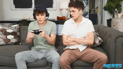 Отложи геймпад и выеби мой зад